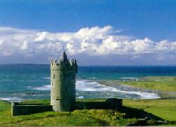 torre che guarda verso il mare d'Irlanda
