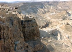 Masada: la fortezza e il deserto