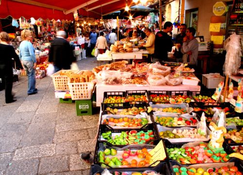 Palermo: nel mercato di Ballaro'