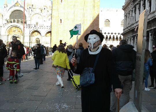 Venezia Carnevale: noi in maschera in San Marco